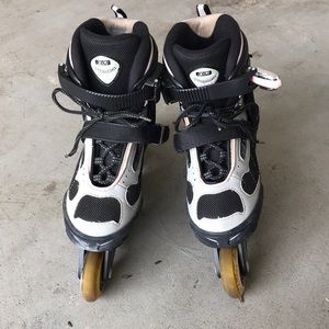 Roller blades female